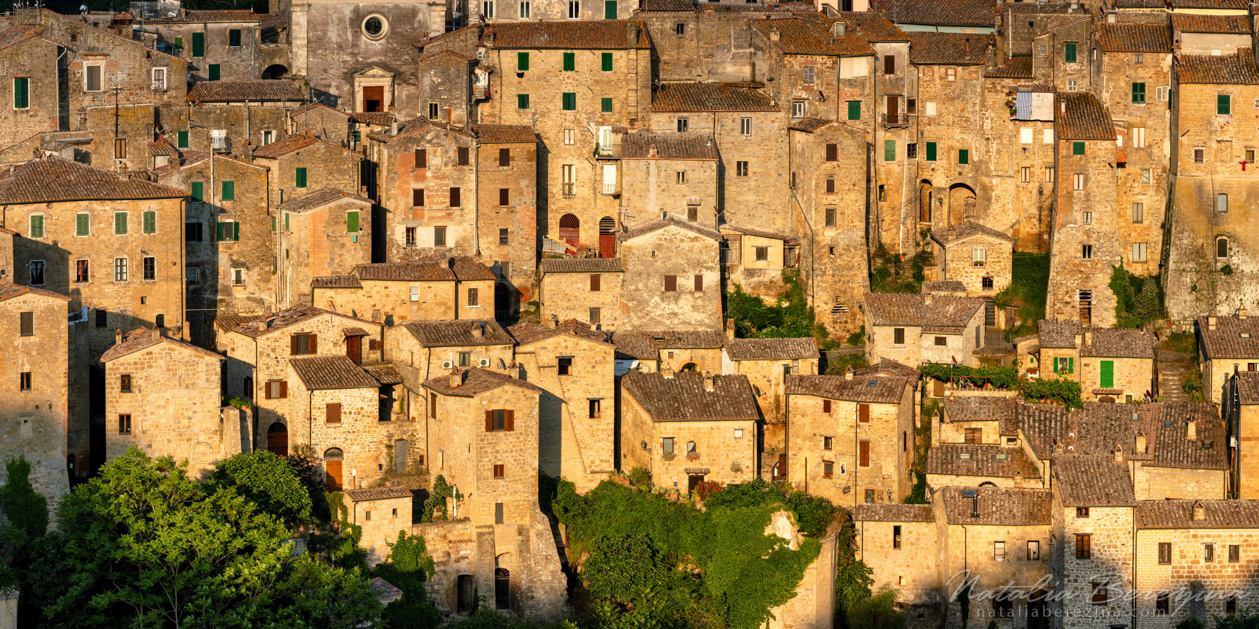 Pitigliano, Tuscany, Italy, cityscape, gold, 2x1 TU2-NB0B4A1126-P - Tuscany, Italy - Natalia Berezina Photography